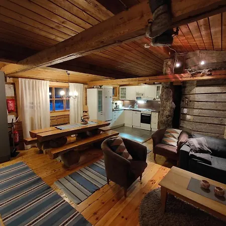 Dağ evi Cozy In Centre With Extra Guest Cabin - Savottakaemppae
