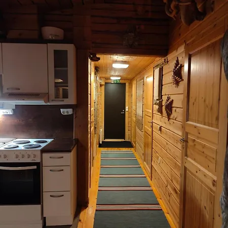 Dağ evi Cozy In Centre With Extra Guest Cabin - Savottakaemppae *