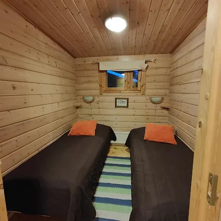 Cozy In Centre With Extra Guest Cabin - Savottakaemppae